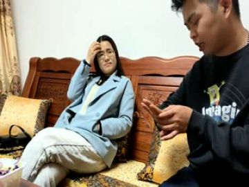 今天你谈恋爱了吗_胖子回归，泡良又有新猎物，初中语文老师，首次出轨还有些放不开，大胸腼腆对白刺激