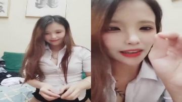 风骚学妹全程露脸激情啪啪黑丝情趣制服诱惑口交大鸡巴道具玩逼让小哥拽着辫子后入抓奶掐奶头上位