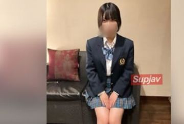 FC2PPV-3556273 スタイル抜群の纯白Fカップ绝世の坂道系！见ないと绝対に后悔します！