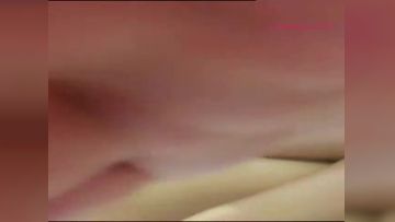 【直播】高颜值白嫩网红美女骚的让人忍不了阴毛都剃了与身材惨不忍睹的肥猪土豪啪啪啪 对白刺激