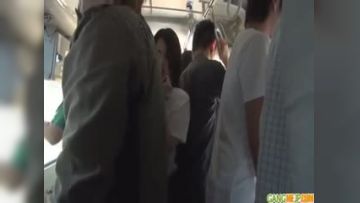 【仑奸】超可爱高中生在公交车上被仑奸