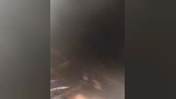 抖音最新热门 抖音小情人下班后与西装炮友路边野外车震玩刺激 无套骑乘拼命操 直接内射 高清无水印完整版