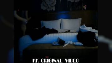 91KK哥（富一代CAOB哥）最新-双飞2个颜值可人肤白貌美的极品淘宝模特,轮流换着操,嫩的要出水第02集