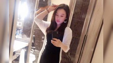 网友创作极品单身女神寂寞难耐闺房看动作片自慰高潮喷水来个爷们满足她插嘴插逼足交诱惑