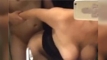 高颜值女主播胸前纹身贴，白丝情趣道具插逼秀，很有激情放