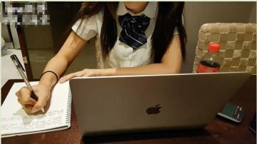 Paco _ 黒田麻世 働く地方のお母さん 〜音楽教室讲师〜