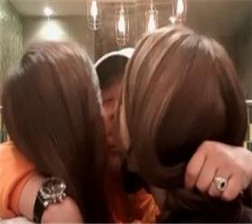 韩国猥琐土豪和美女直播互动02 mkv