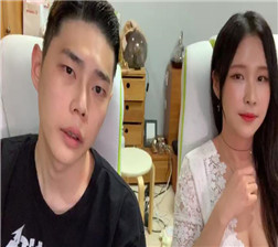 纹身男和丰满乳房女友 flv