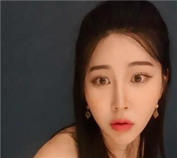 在厕所的湿身诱惑1 mp4