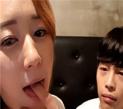 和男友在酒店开始做 mp4