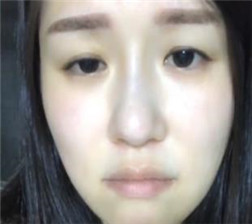 韩国素颜美女全裸自拍 mp4