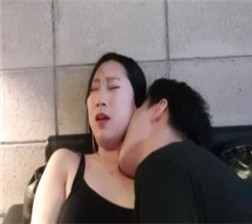 女友坐在我的上面 flv