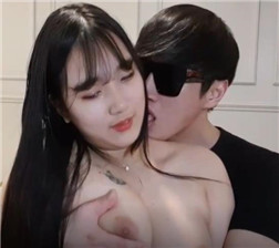 身穿护士服的女友2 mkv