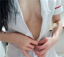 在浴室的护士服诱惑 mkv