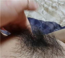 扣自己茂密的下体2 mp4