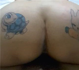 邀请纹身女做爱 avi