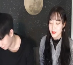 女主播洁白的奶子1000000-002451 mp4