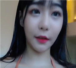 泳池里面的诱惑000000-005305 mp4