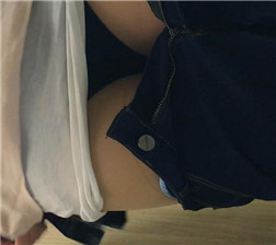 厕所的偷拍7 MOV