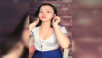 颜值不错粉逼妹子道具自慰开裆丝袜椅子上按摩器震动逼逼高潮出水很是诱惑喜欢不要错过第01集