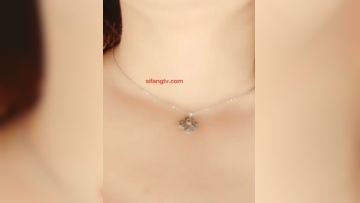 圆挺巨乳户外主播【苍老师】勾搭帅哥户外野战席地而操爆乳骚货真扛C淫语浪叫巨乳够玩一年高清完整版第01集