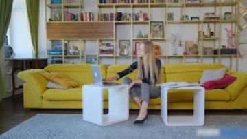 俄罗斯辣妹的处女作