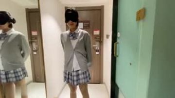 酒店约炮穿着JK裙的可爱小女友 还是一个无毛的粉嫩鲍鱼