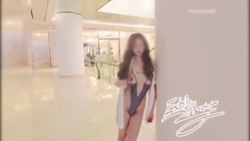 推特颜值尤物(Exhib)女神大型商场露出勾引上门按摩师啪啪