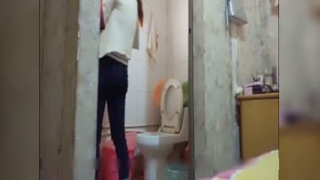 城中村出租屋嫖妓颜值还可以单眼皮貌似还是个白虎妹