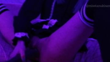 业余少女试图和英国广播公司的大鸡巴巴做爱，穿着紧身处女紧身裤的日本女孩