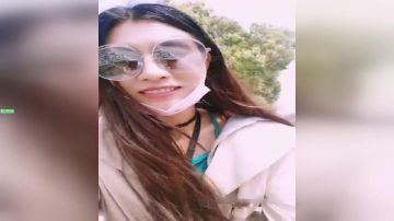 颜值不错墨镜妹子户外直播秀逼逼塞跳蛋路边露出野外尿尿很是诱惑喜欢不要错过