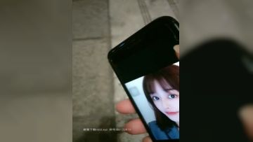 这大哥真勐路边按摩店找个年轻小妹做按摩，享受小技师的专业服务完还把人操了，露脸被大哥草的浑身颤抖浪叫