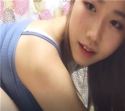 家中巨乳享受26