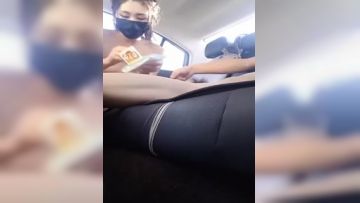 【国产自拍直播】骚气少妇户外车震上位抽插自己动淫语骚话