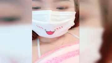 颜值不错长相甜美妹子道具自慰 白皙皮肤情趣装按摩器震动逼逼高潮喷水-下