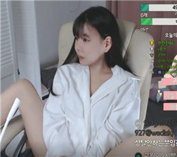 秀发女主播揉搓自己的大奶000000-002143