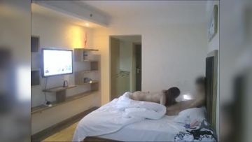 小哥佩琪被幼师姐姐狂舔30分钟