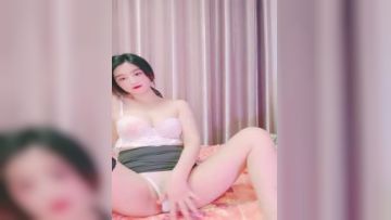 丰满端庄美少妇露脸白皙大奶卧室自慰，黑丝大长腿，掰穴看极美鲍鱼第02集