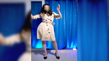 ⭐青春无敌⭐抖音风极品长腿推特网红女神dong小姐裸舞私拍可盐可甜各种制服情趣衣服跳着跳着就没了(14)