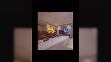 肤白貌美大长腿,气质女神尤物，椅子上露脸手指扣逼，淫水很多，躺下露出干净的蝴蝶美鲍鱼第07集