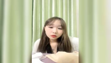 肉嘟嘟甜美小公主，新人可爱粉色内衣，全裸自慰，道具自慰插穴，少毛小蝴蝶第01集