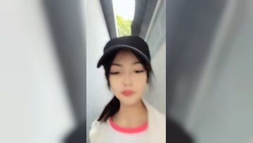 #户外小雪 小美女路上勾搭帅哥回家啪啪