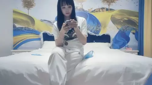 gc酒店约操清纯小姐姐口交深喉后入猛操