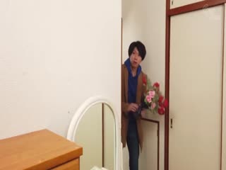 从小开始互相喜欢的青梅竹马不知何时变成被筋肉男狂抽猛插堕落淫乱婊子 奏音花音