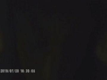 《露脸✅精品★反差婊✅泄密》出演过几部戏的高颜值大眼睛美少女酒店被潜规则~坚挺大奶子呻吟声好听 (1)