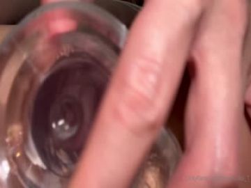 ✿爆欲少女✿最强高潮蜜汁白虎嫩鲍女神▌Yua▌制服女警爆裂白丝女上位阳具顶撞宫口高潮表情爽上天(3)