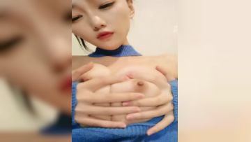 露脸新人妹子双手搓胸，挤挤奶子特写蝴蝶逼，不停的按摩阴蒂小小粉蝴蝶第02集