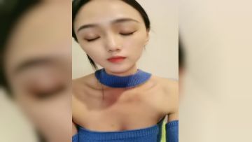 露脸新人妹子双手搓胸，挤挤奶子特写蝴蝶逼，不停的按摩阴蒂小小粉蝴蝶第03集