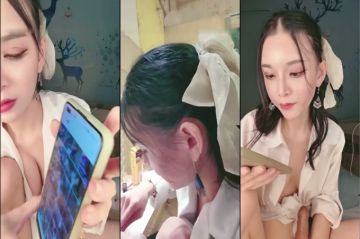 身材苗条纤细 很长的假鸡巴自慰插出血 假道具太长了 真够拼的