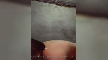 《顶级网红精品露脸》神似某明星的极品反差母狗23岁留学生可爱眼镜妹自摸啪啪口爆吞精(2)